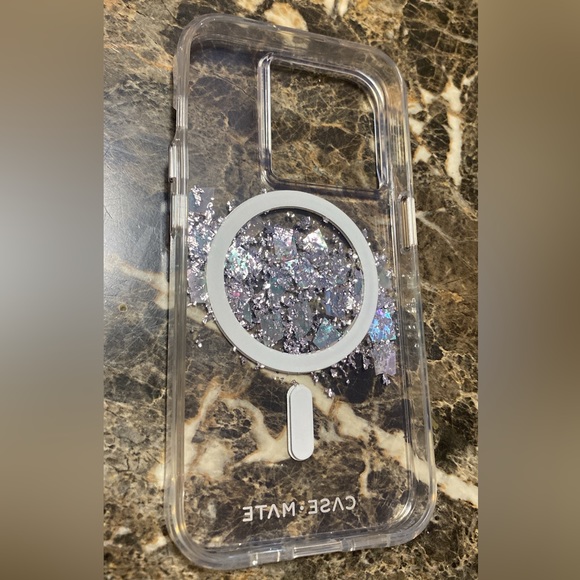 Iphone 15 pro case. Touch of pearl magsafe. - Picture 4 of 5